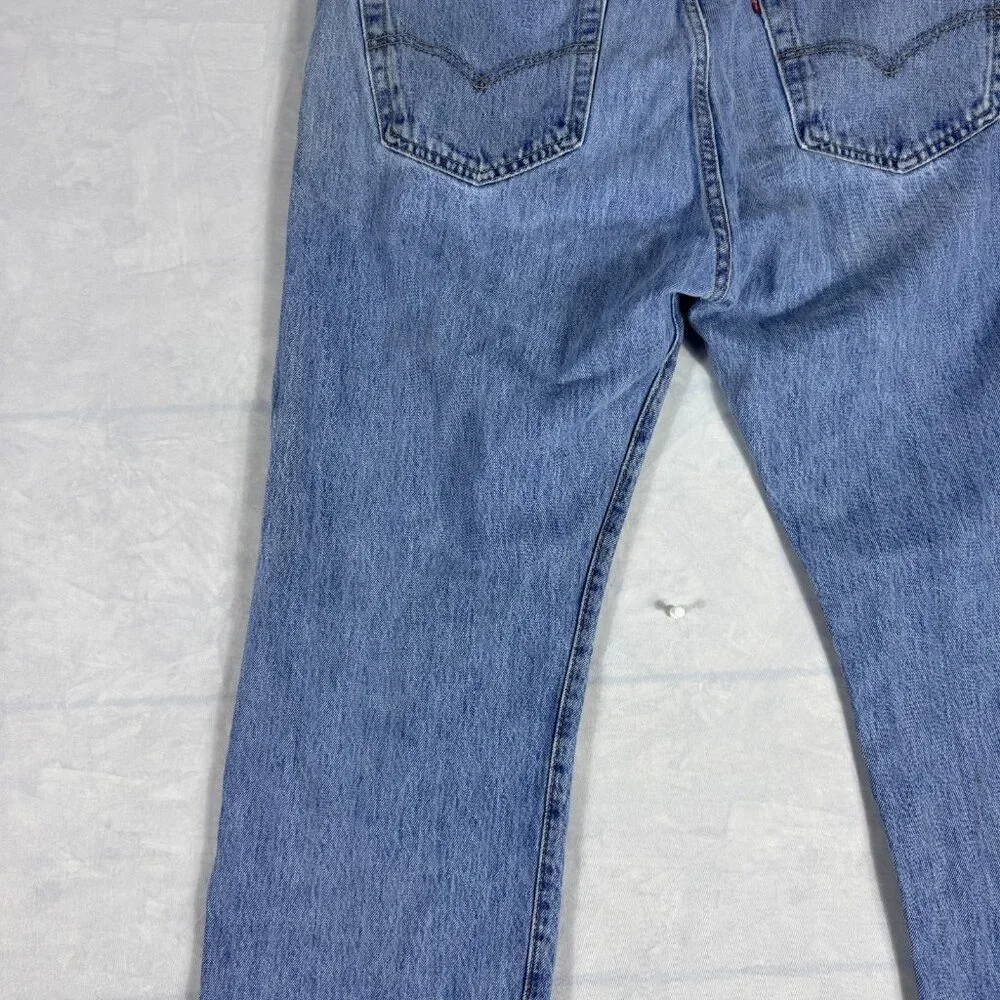 Levi's 501 Men's Straight Leg Jeans‎ Blue Denim Medium Wash 5-Pocket W38 L32